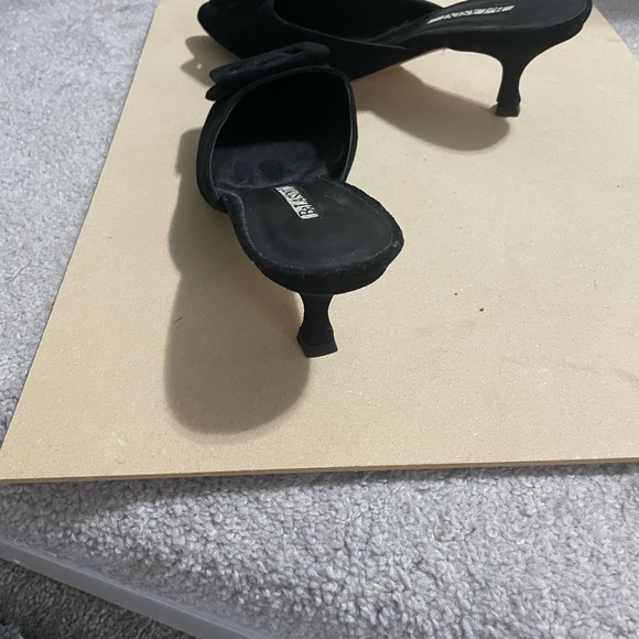 heels - Picture 3 of 4